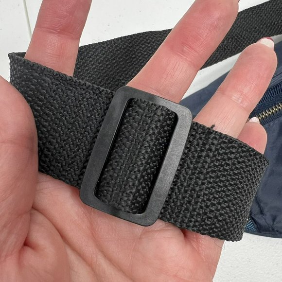 Universal Studios Fanny Pack Adjustable Waist Belt Bag Zippered Pockets Navy OS - Picture 5 of 16